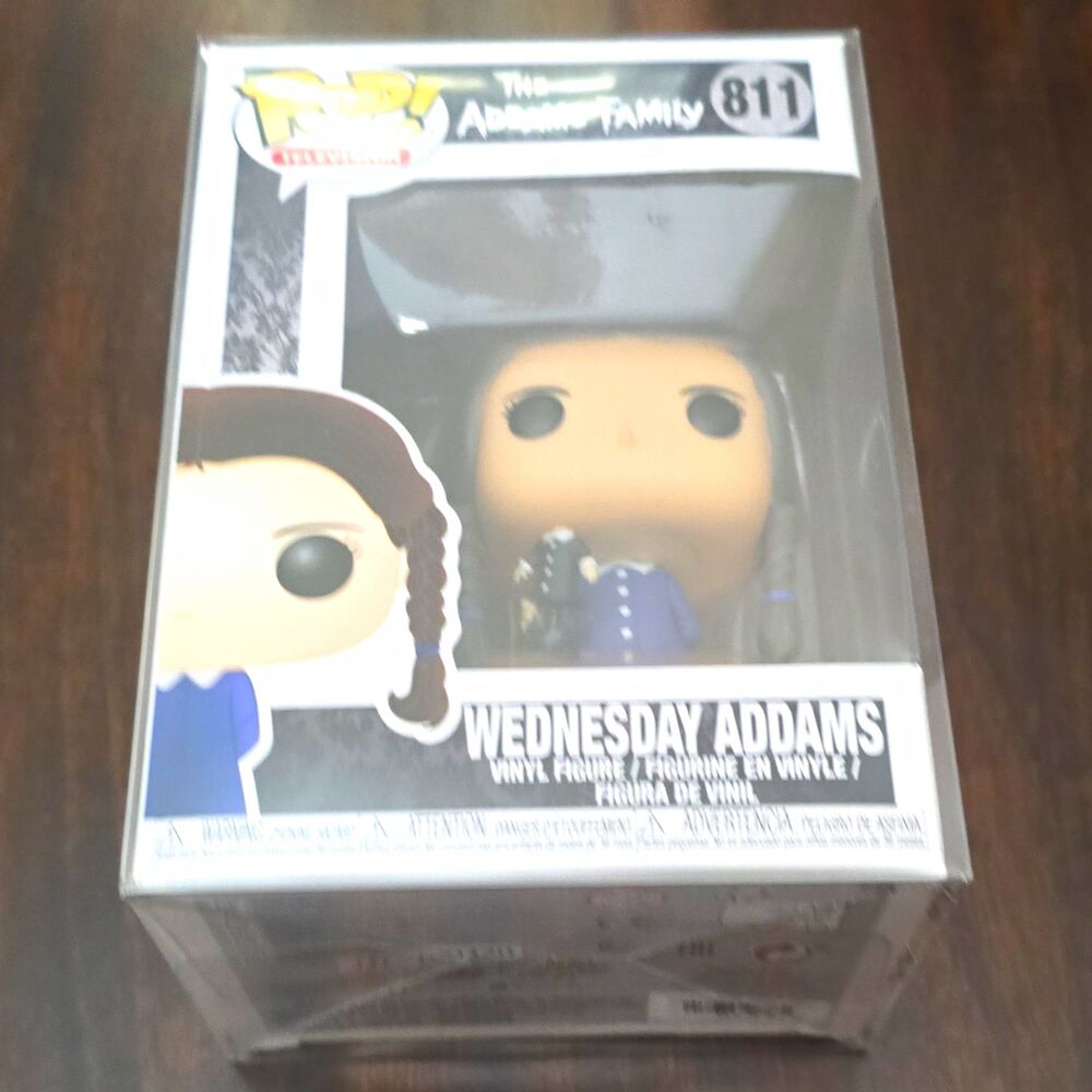 Funko Pop! Television: The Addams Family - Wednesday Addams #811 w/ Protector